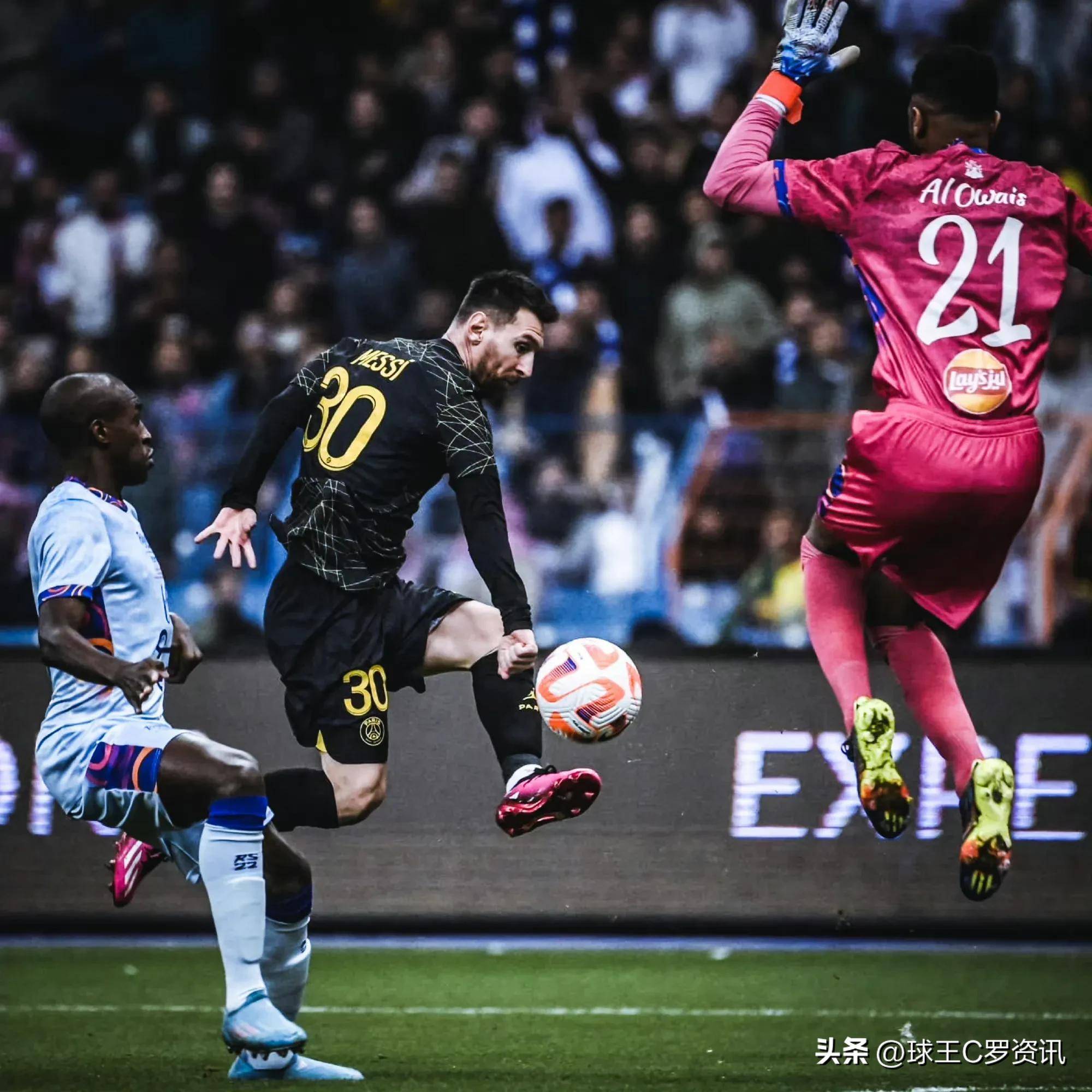 九游娱乐-巴黎圣日耳曼3-0击败巴塞罗那，梅西无缘复仇