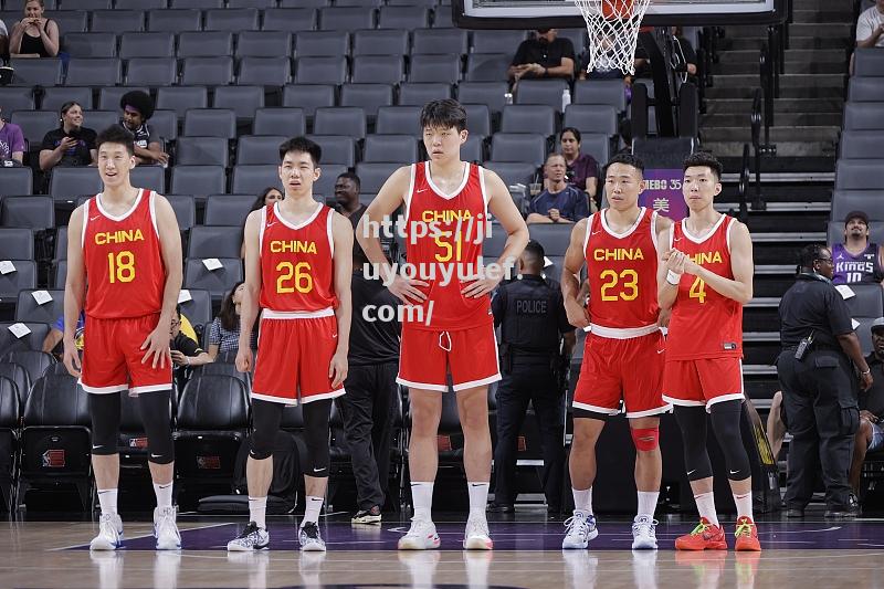 九游娱乐-NBA夏季联赛｜中国男篮31分输给黄蜂 杨瀚森赛后自评打得非常烂